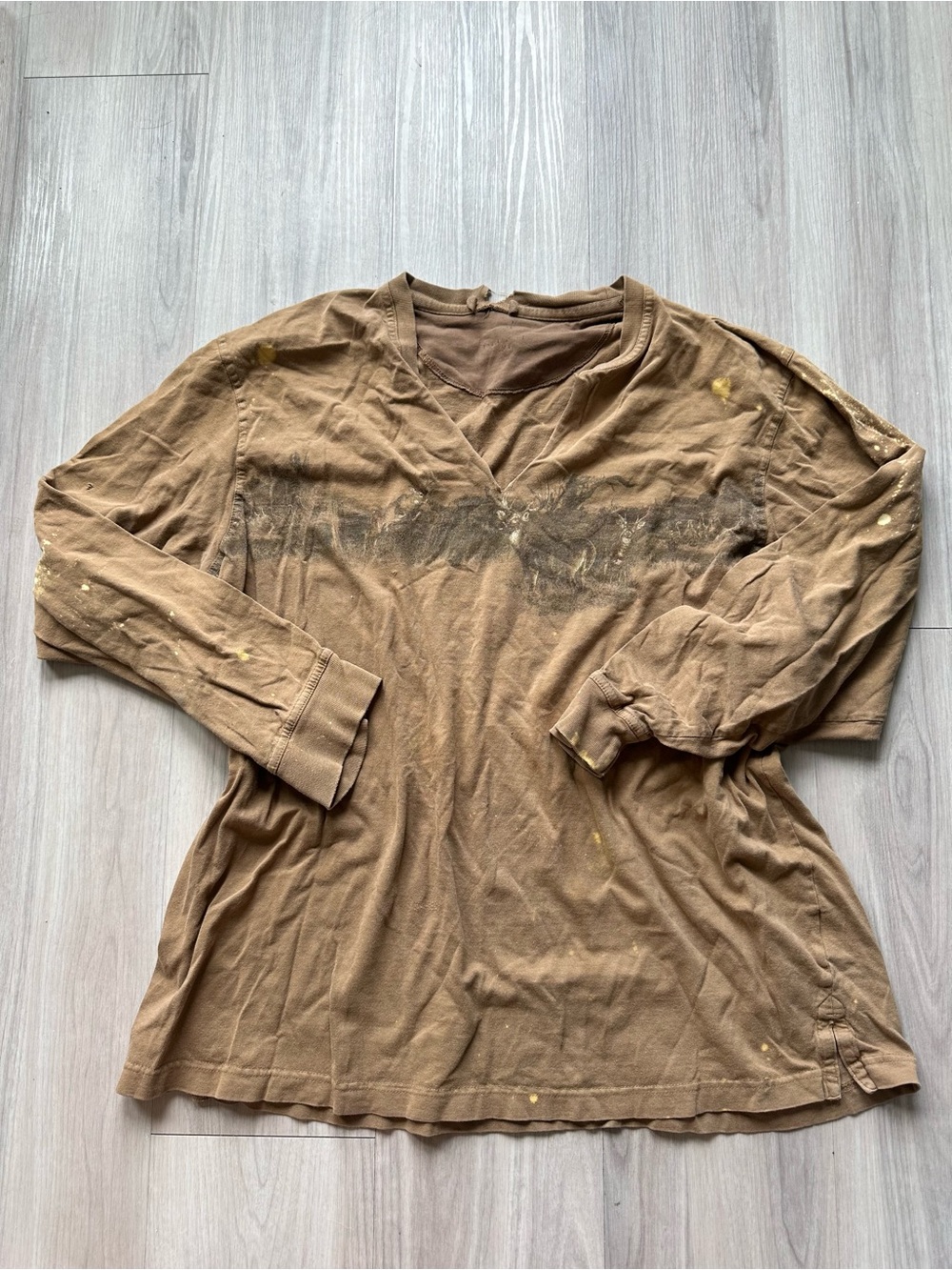 VINTAGE Men's Brown Long-Sleeve V-Neck Shirt w/Deer Design
